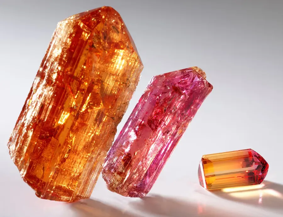 Đá Topaz là gì? Ý nghĩa, tác dụng và ứng dụng trong trang sức