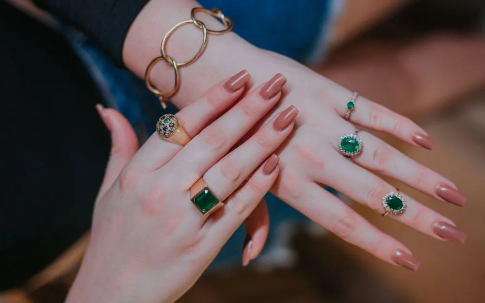 Ý Nghĩa Đeo Nhẫn Ngón Út, Nên Đeo Nhẫn Tay Nào?