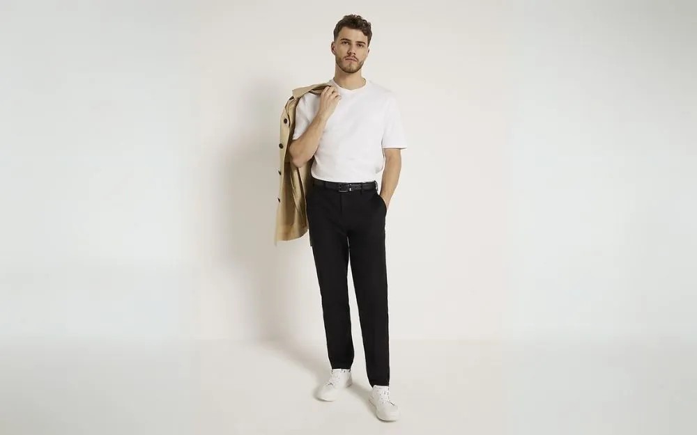 Quần Chinos Là Gì? 10+ Cách Phối Đồ Với Quần Chinos Cho Nam Và Nữ