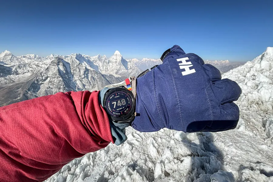 Altimeter là gì? Khám phá tính năng đo độ cao trên đồng hồ đeo tay