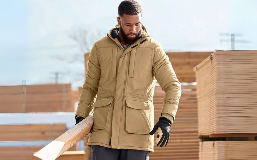 Áo Khoác Parka: Khái Niệm, Nguồn Gốc & Cách Phối Được Ưa Chuộng