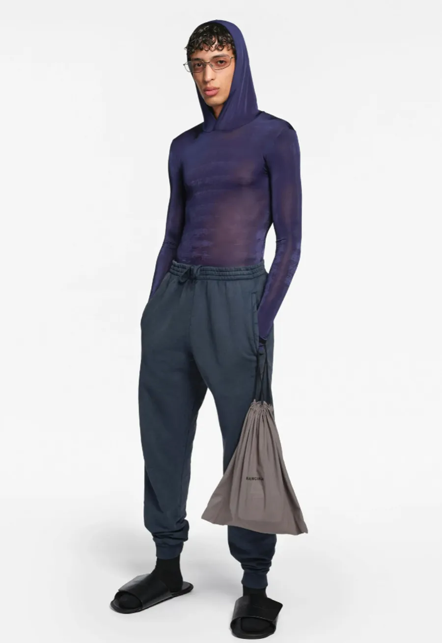 Balenciaga Resort 2026: Chương cuối của Demna khép lại một thập kỷ định hình thời trang - 4