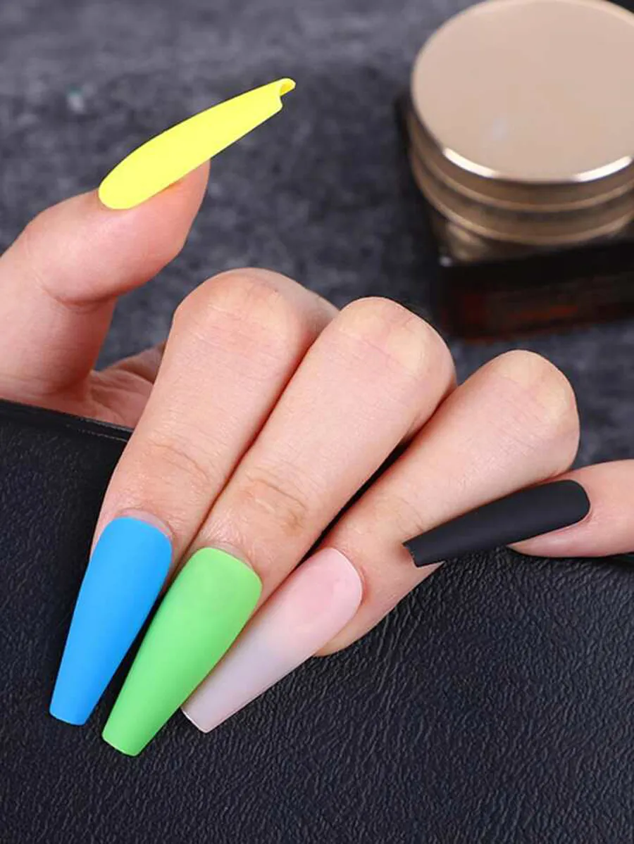 Tự Tin Với 100+ Mẫu Nail Đi Biển Tuyệt Đẹp Cho Mùa Hè 2025
