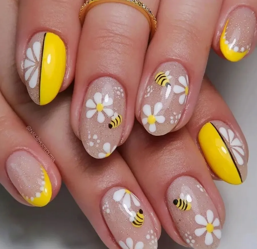 Tự Tin Với 100+ Mẫu Nail Đi Biển Tuyệt Đẹp Cho Mùa Hè 2025
