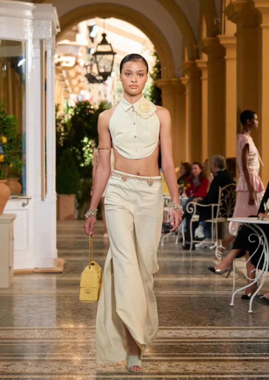 Chanel Resort 2026: Vẻ đẹp nghỉ dưỡng lãng mạn bên hồ Como - 11