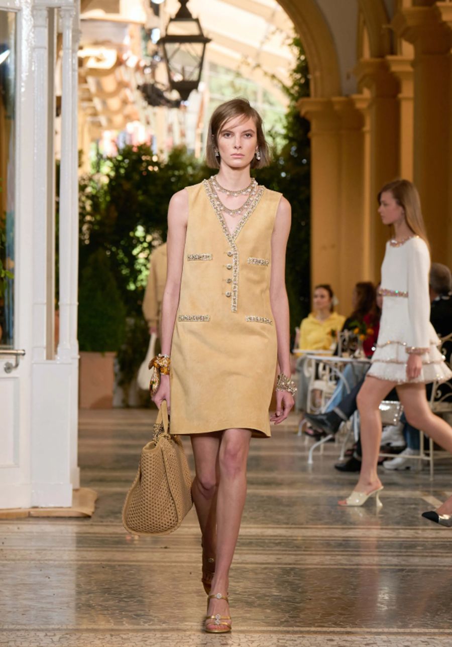 Chanel Resort 2026: Vẻ đẹp nghỉ dưỡng lãng mạn bên hồ Como - 14