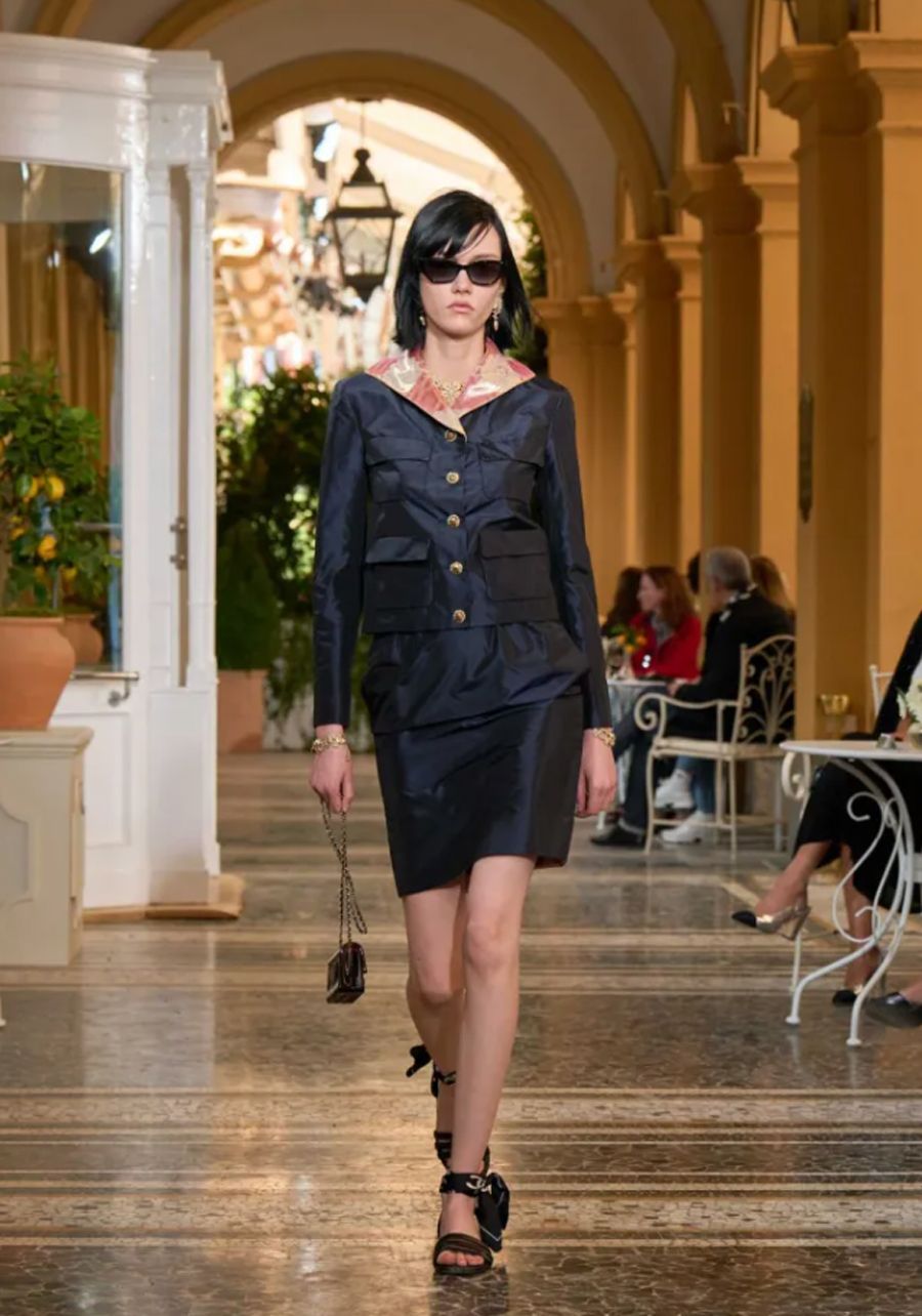 Chanel Resort 2026: Vẻ đẹp nghỉ dưỡng lãng mạn bên hồ Como - 15