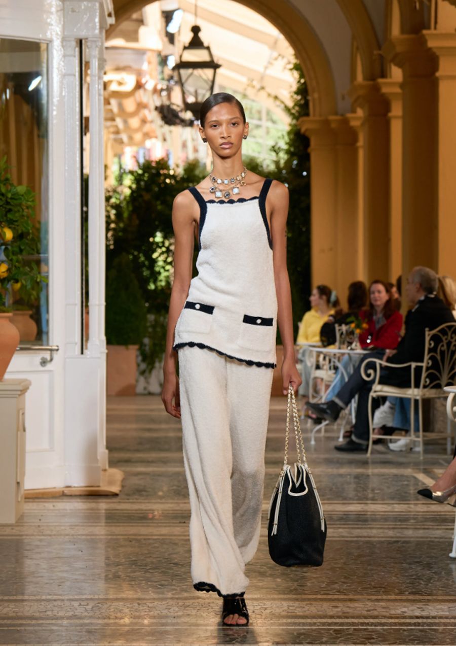 Chanel Resort 2026: Vẻ đẹp nghỉ dưỡng lãng mạn bên hồ Como - 2