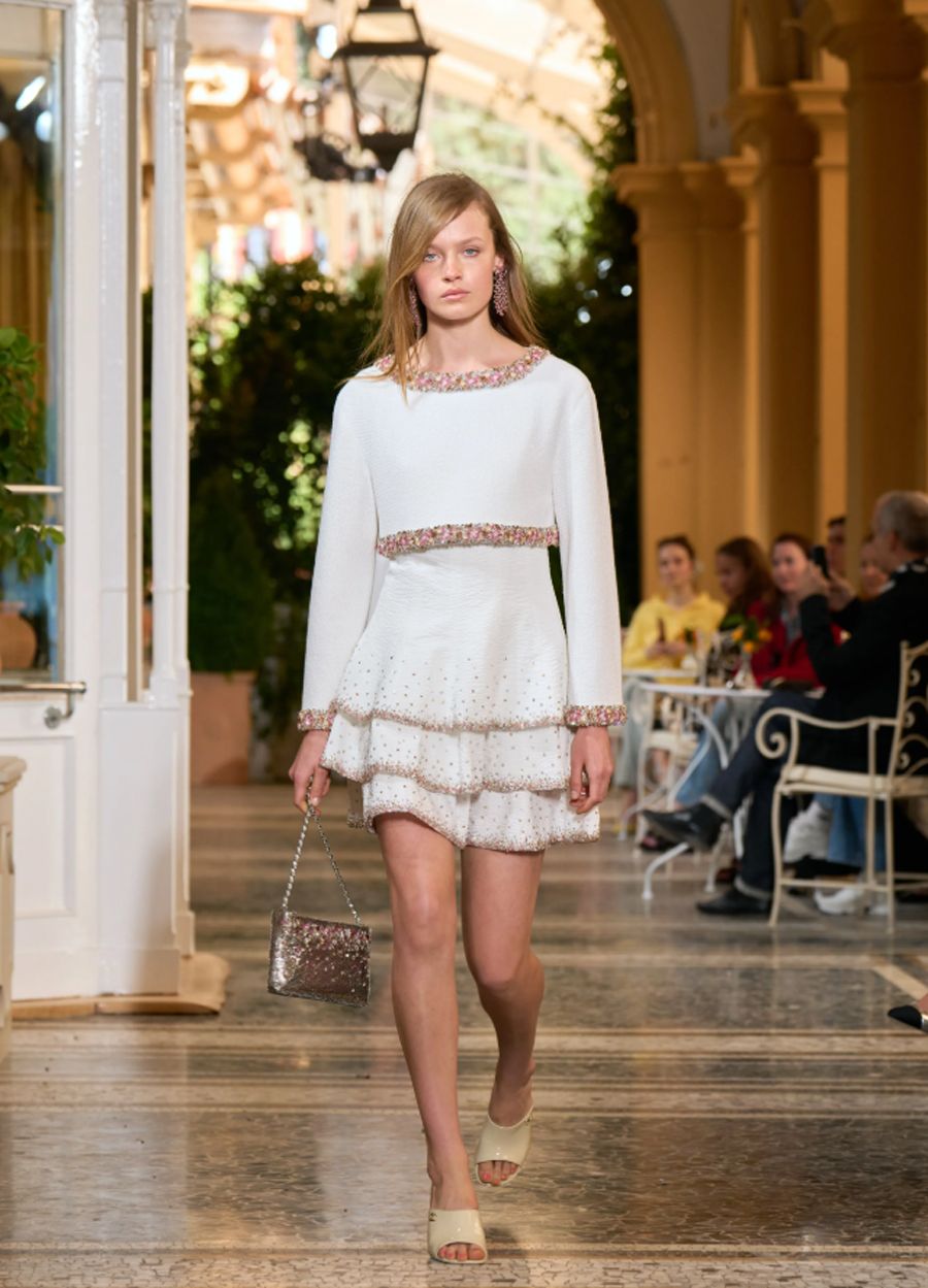 Chanel Resort 2026: Vẻ đẹp nghỉ dưỡng lãng mạn bên hồ Como - 4