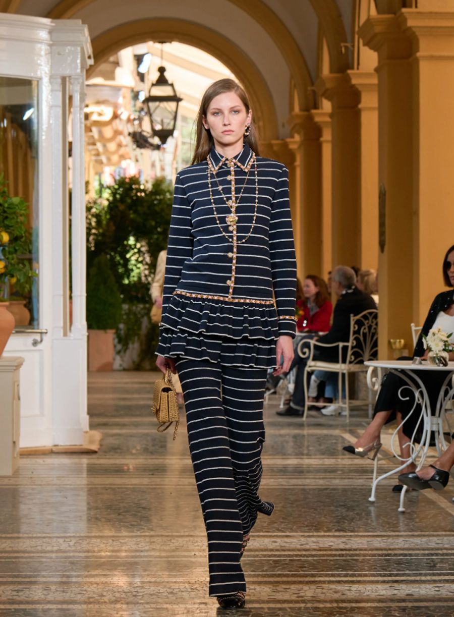 Chanel Resort 2026: Vẻ đẹp nghỉ dưỡng lãng mạn bên hồ Como - 5