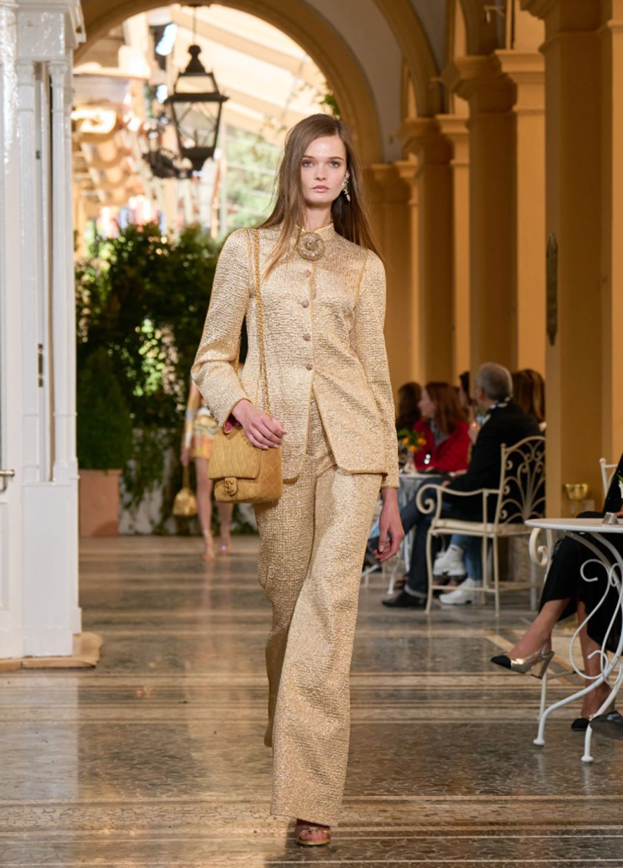 Chanel Resort 2026: Vẻ đẹp nghỉ dưỡng lãng mạn bên hồ Como - 9