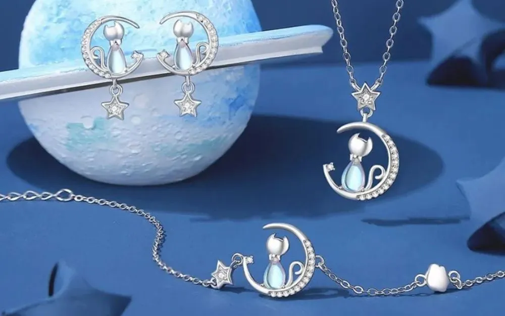 Top 15 Dây Chuyền Mặt Trăng Tôn Vẻ Đẹp Cá Nhân, Bán Chạy Hiện Nay
