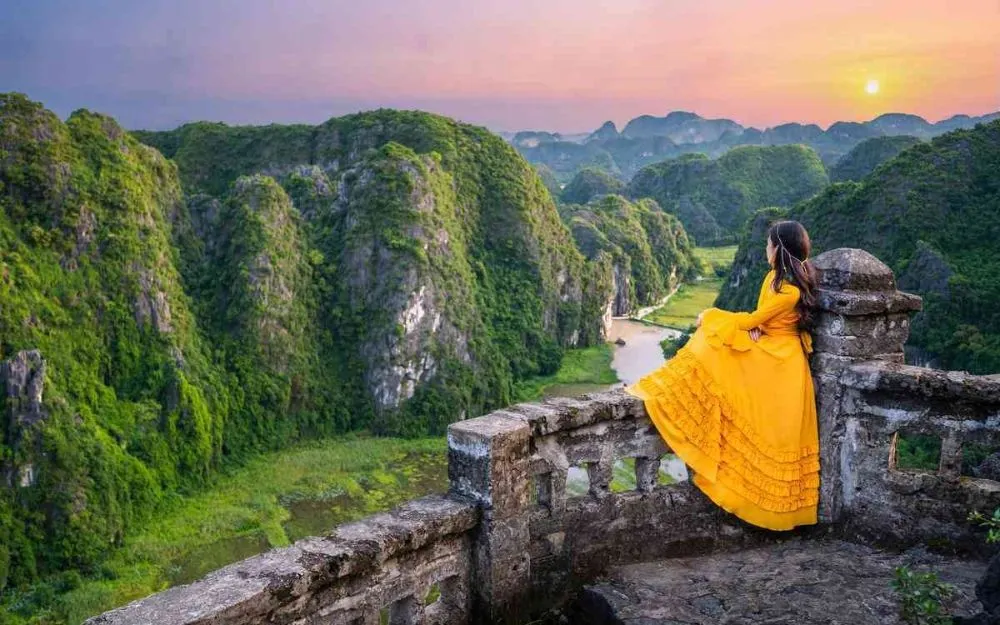 Đi Ninh Bình Mặc Gì Đẹp? 20+ Cách Phối Đồ Khi Du Lịch Ở Ninh Bình