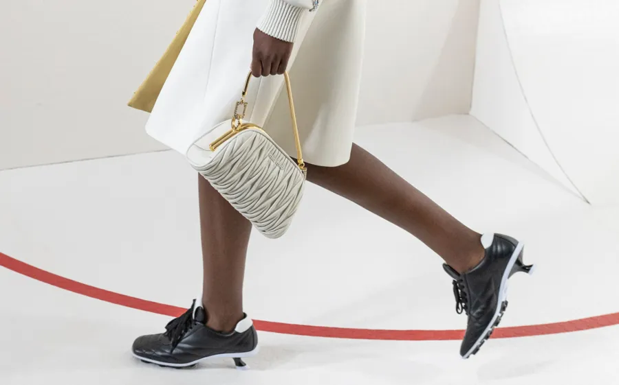 Giày Đinh Xuống Phố: Khi Thời Trang Và Bóng Đá Giao Thoa Ở Đỉnh Cao Mới - 3