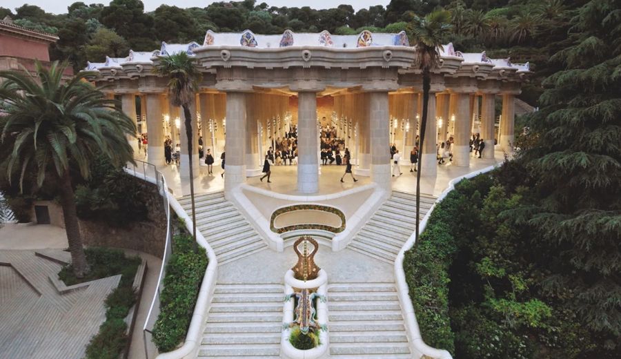 Louis Vuitton Cruise 2026: Giao lộ giữa huyền thoại và hiện đại tại Palais des Papes