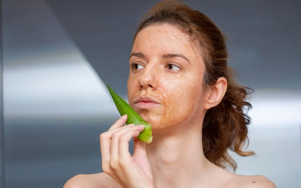 Top 15 Công Thức Làm Mặt Nạ Hỗ Trợ Làm Sạch Mụn Tại Nhà Đơn Giản