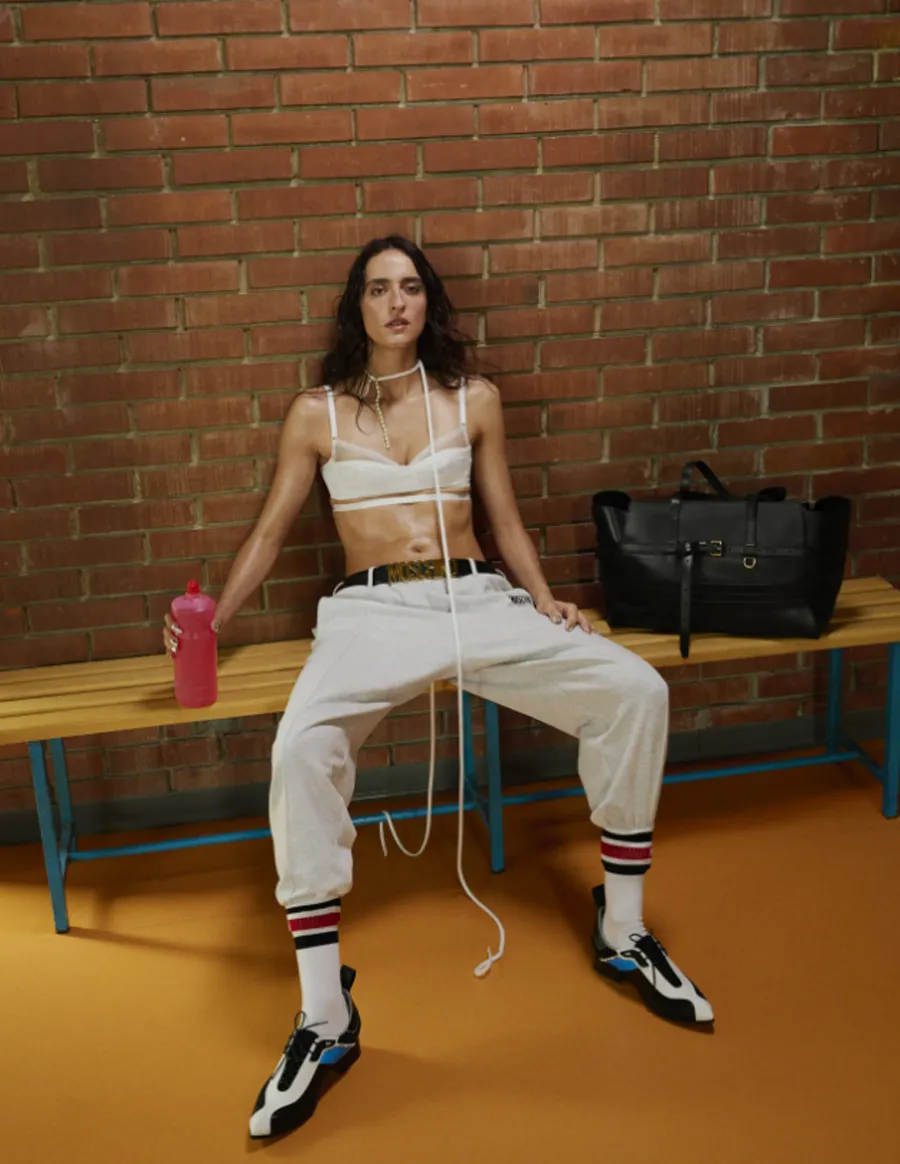Moschino Resort 2026: Thời Trang Phiêu Lưu Và Hài Hước