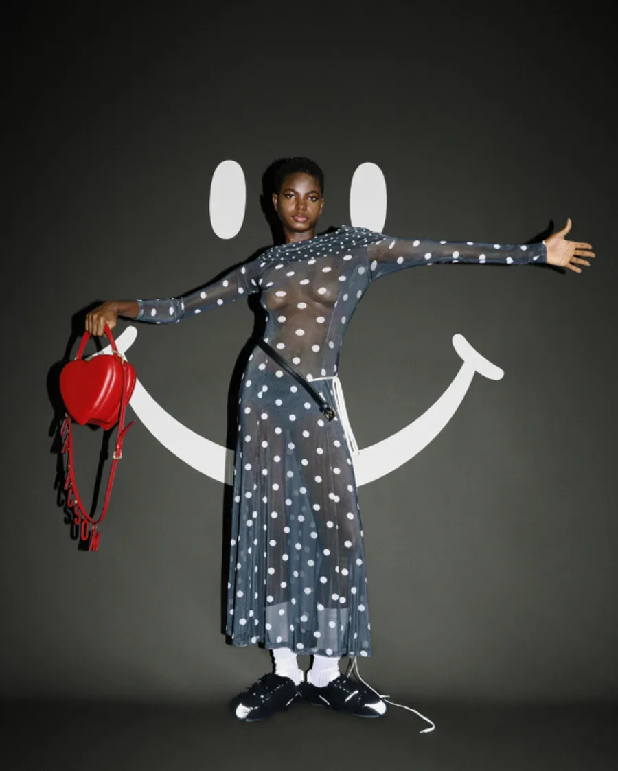 Moschino Resort 2026: Thời Trang Phiêu Lưu Và Hài Hước