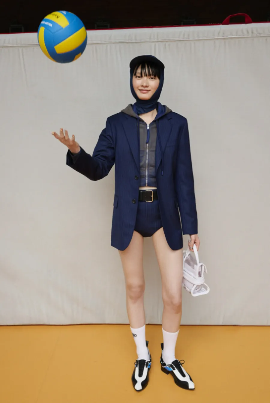 Moschino Resort 2026: Thời Trang Phiêu Lưu Và Hài Hước