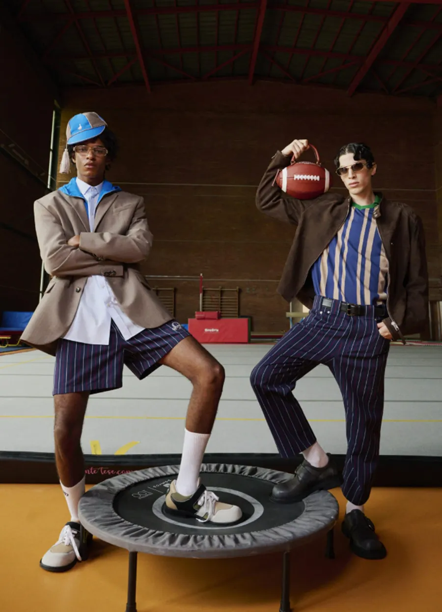 Moschino Resort 2026: Thời Trang Phiêu Lưu Và Hài Hước