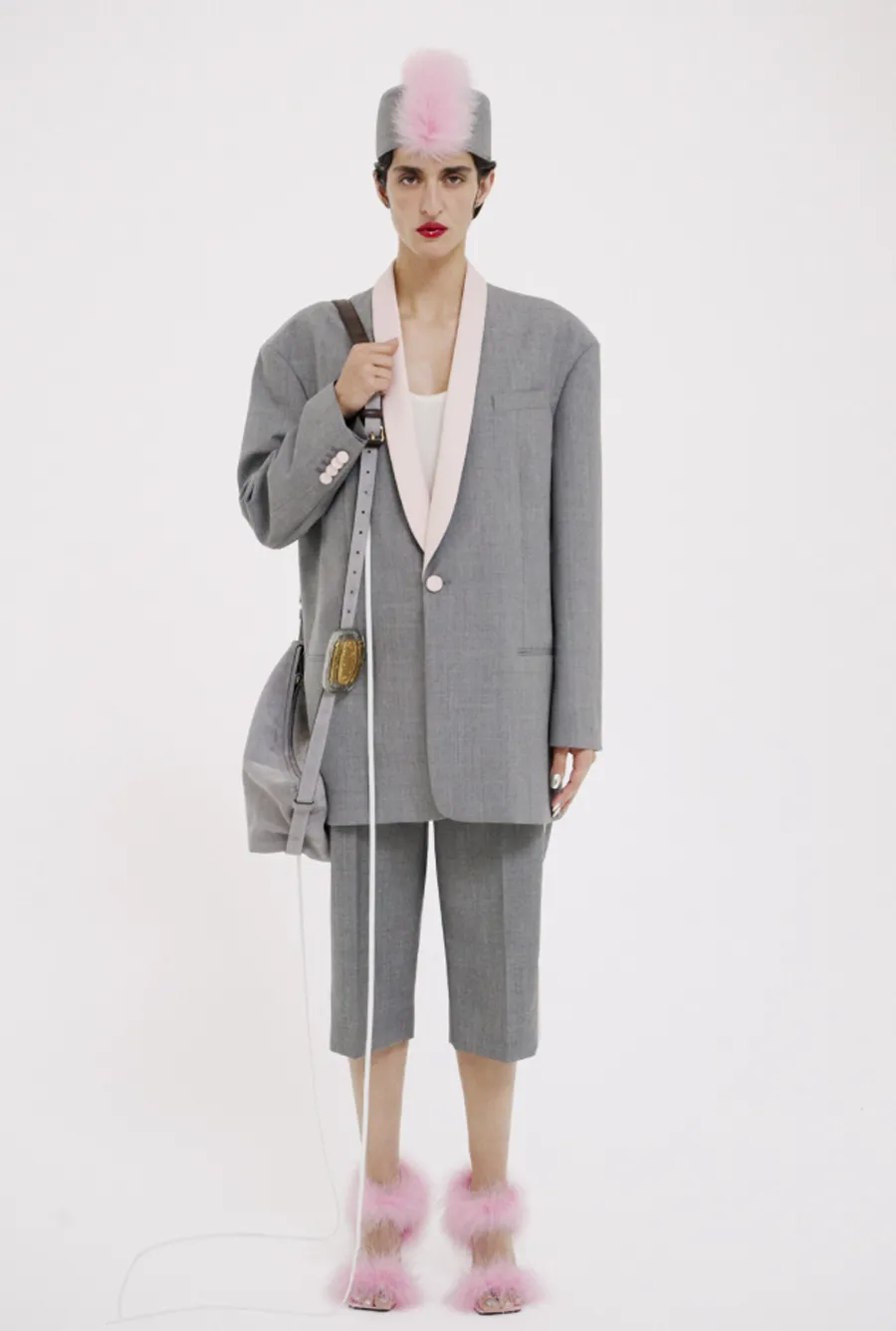 Moschino Resort 2026: Thời Trang Phiêu Lưu Và Hài Hước