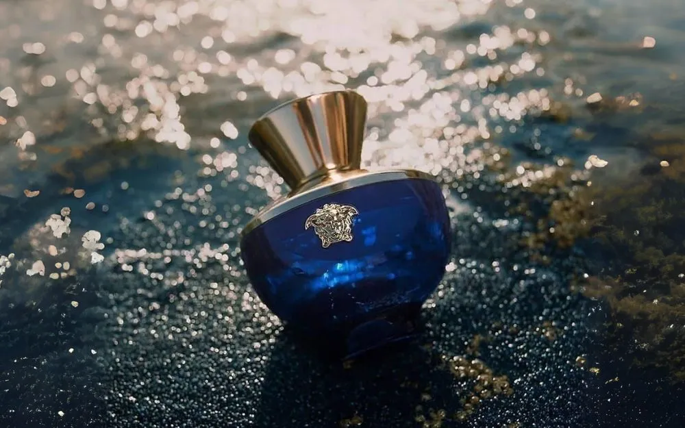 Review 7 Nước Hoa Versace Màu Xanh Bán Chạy Hiện Nay - 11