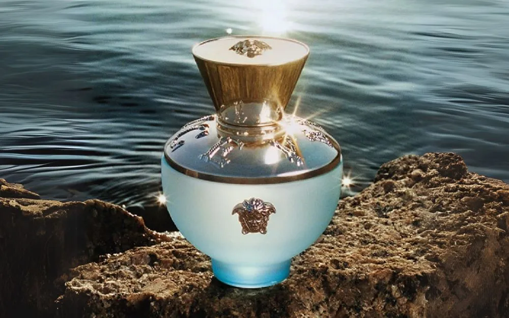 Review 7 Nước Hoa Versace Màu Xanh Bán Chạy Hiện Nay - 15