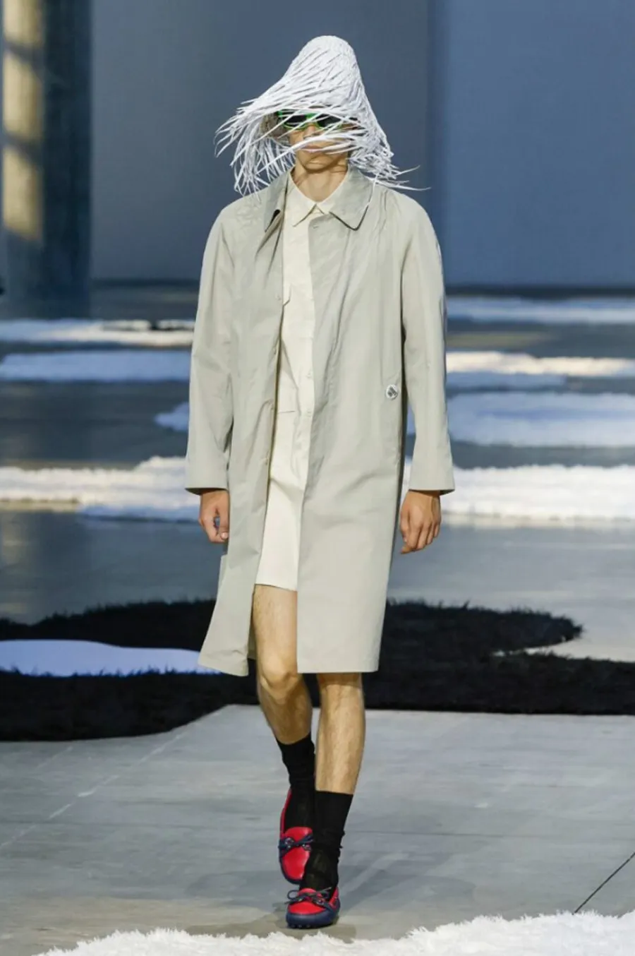 Prada SS26 Menswear: Phong Cách Thư Giãn Và Quyến Rũ Cho Hè 2026