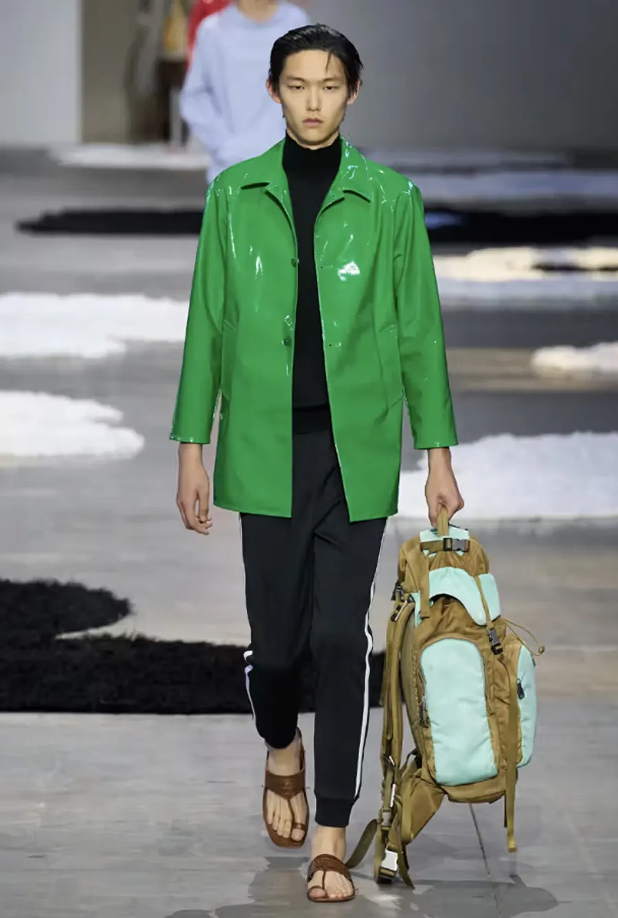 Prada SS26 Menswear: Phong Cách Thư Giãn Và Quyến Rũ Cho Hè 2026