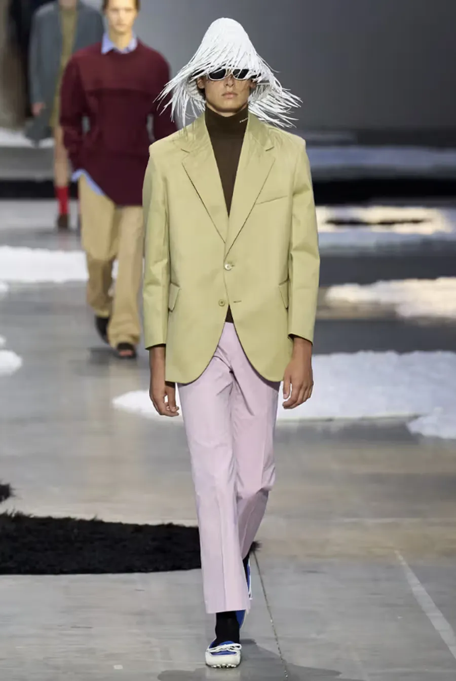 Prada SS26 Menswear: Phong Cách Thư Giãn Và Quyến Rũ Cho Hè 2026