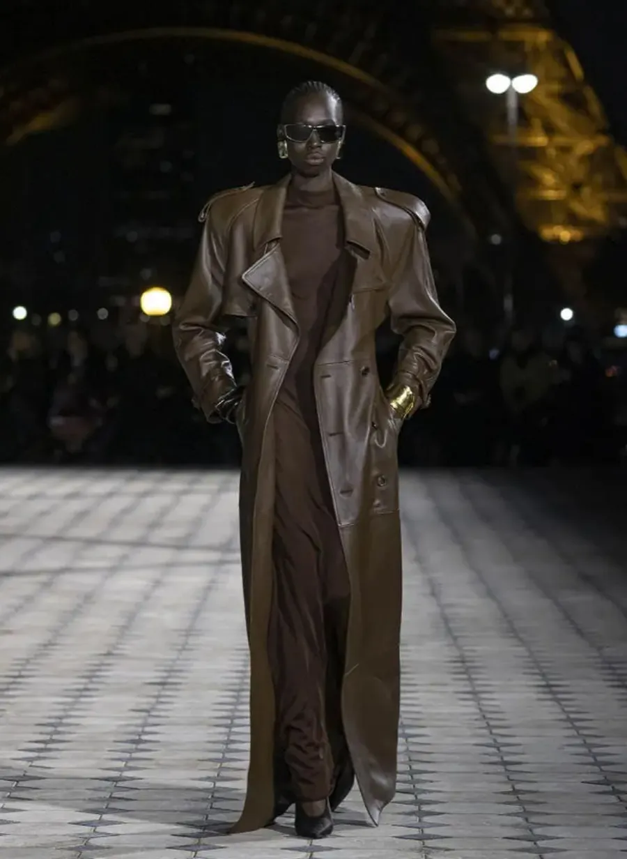 Saint Laurent SS26: Thi Ca Thị Giác Với Vẻ Đẹp Thanh Lịch Mùa Hè