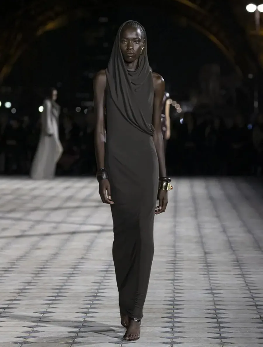 Saint Laurent SS26: Thi Ca Thị Giác Với Vẻ Đẹp Thanh Lịch Mùa Hè