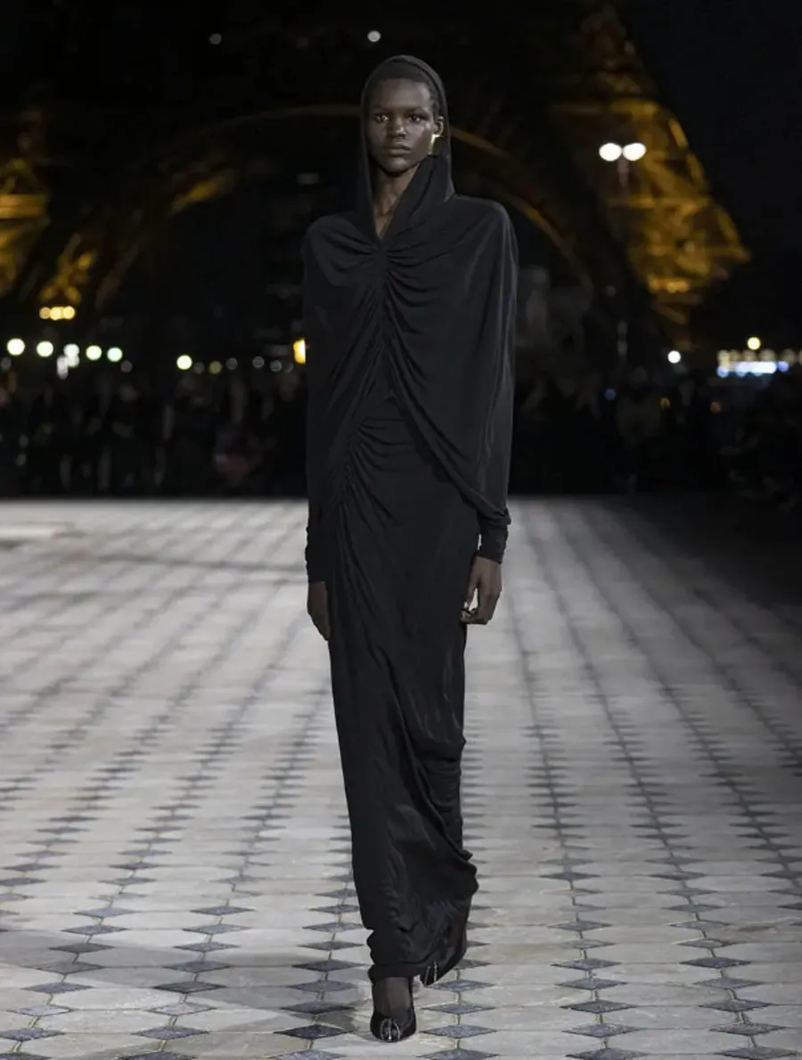 Saint Laurent SS26: Thi Ca Thị Giác Với Vẻ Đẹp Thanh Lịch Mùa Hè