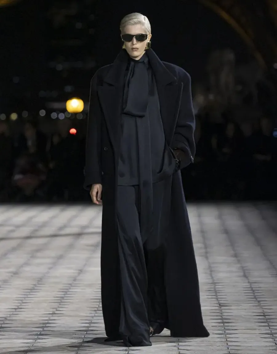 Saint Laurent SS26: Thi Ca Thị Giác Với Vẻ Đẹp Thanh Lịch Mùa Hè