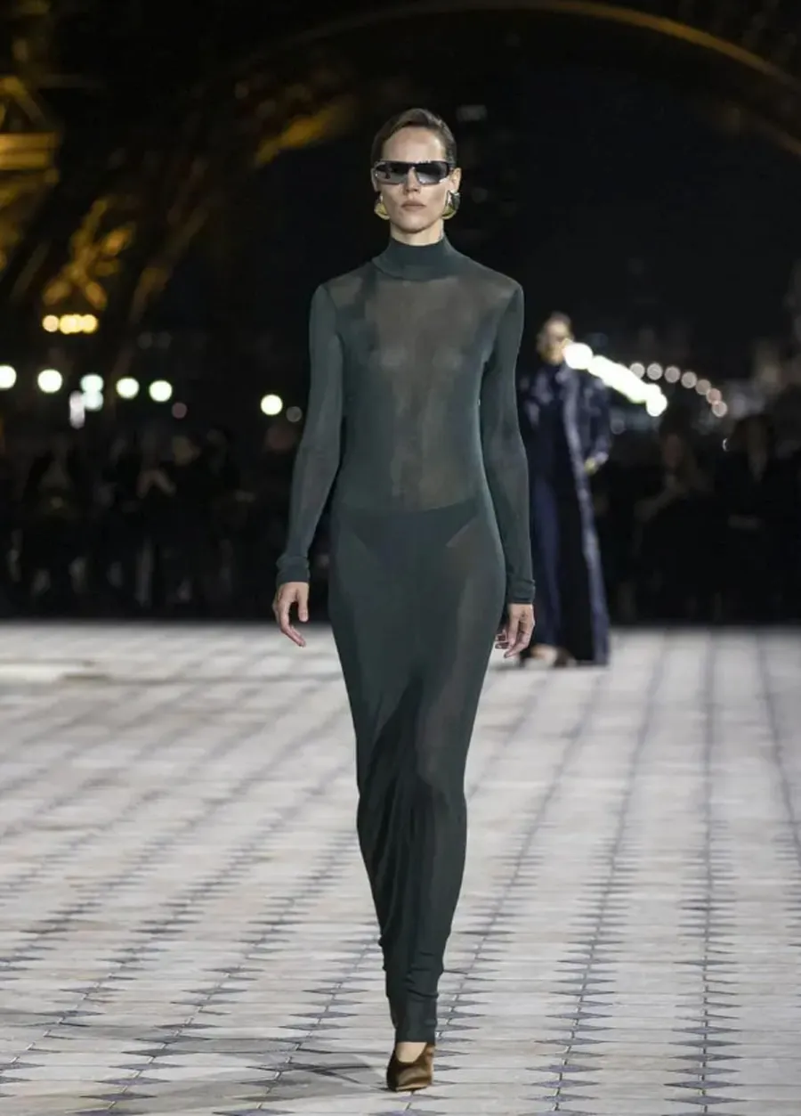 Saint Laurent SS26: Thi Ca Thị Giác Với Vẻ Đẹp Thanh Lịch Mùa Hè