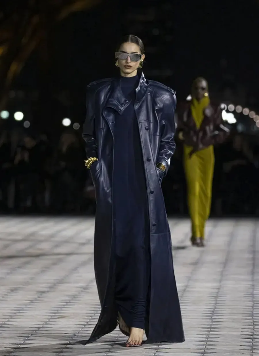 Saint Laurent SS26: Thi Ca Thị Giác Với Vẻ Đẹp Thanh Lịch Mùa Hè