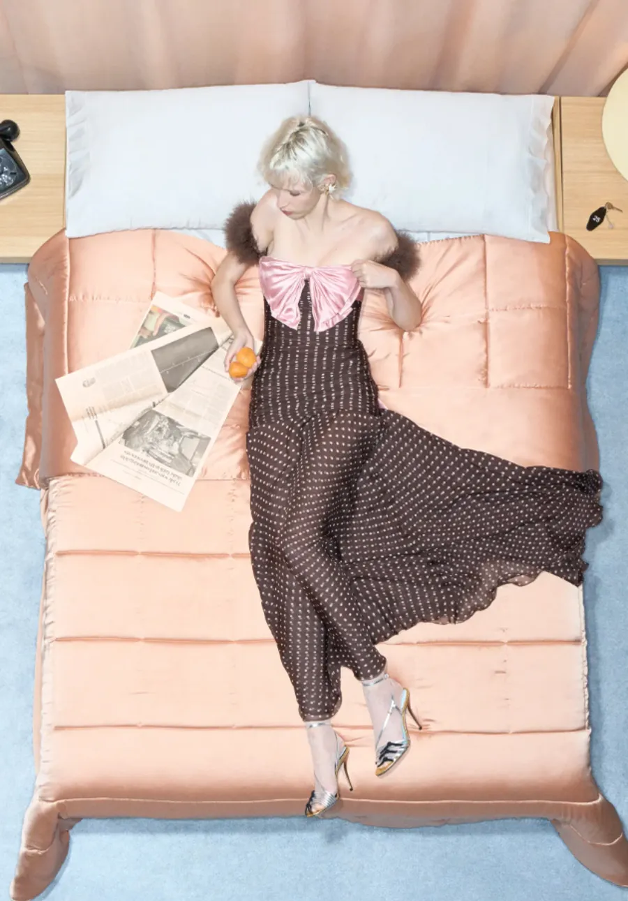 Valentino Resort 2026: Khi phòng ngủ trở thành sàn diễn thời trang