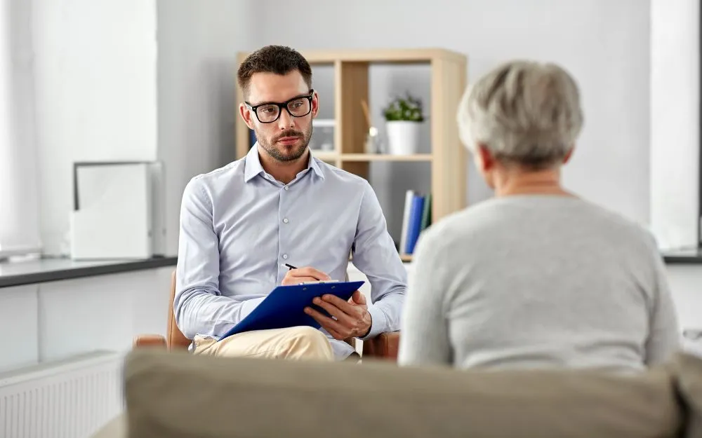 1983 Mệnh Gì Hợp Màu Gì? Gợi Ý Các Mẫu Trang Sức Thu Hút May Mắn - 2