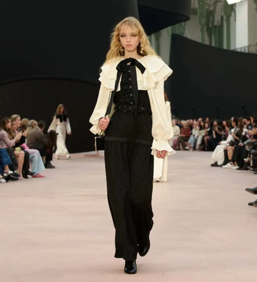 BST Chanel Thu/Đông 2025: Hành Trình Cuối Trước Thềm Kỷ Nguyên Mới - 14