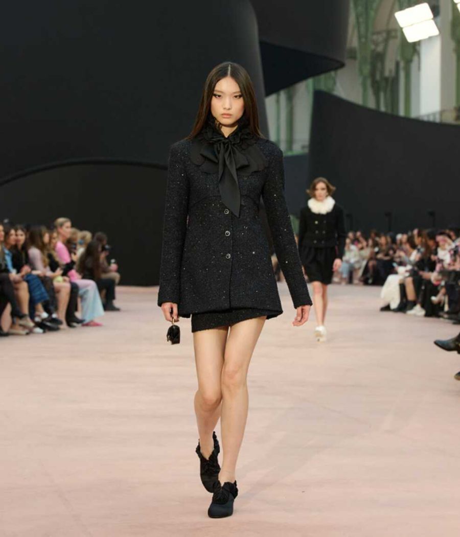 BST Chanel Thu/Đông 2025: Hành Trình Cuối Trước Thềm Kỷ Nguyên Mới - 19