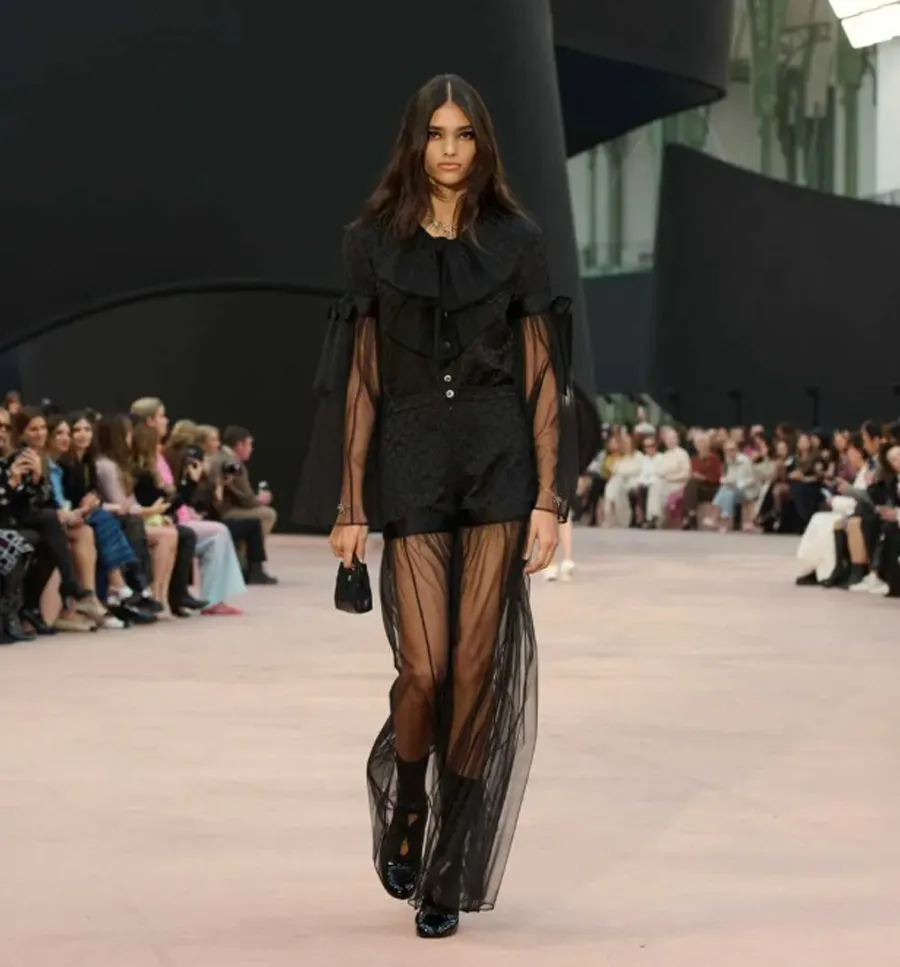 BST Chanel Thu/Đông 2025: Hành Trình Cuối Trước Thềm Kỷ Nguyên Mới - 3