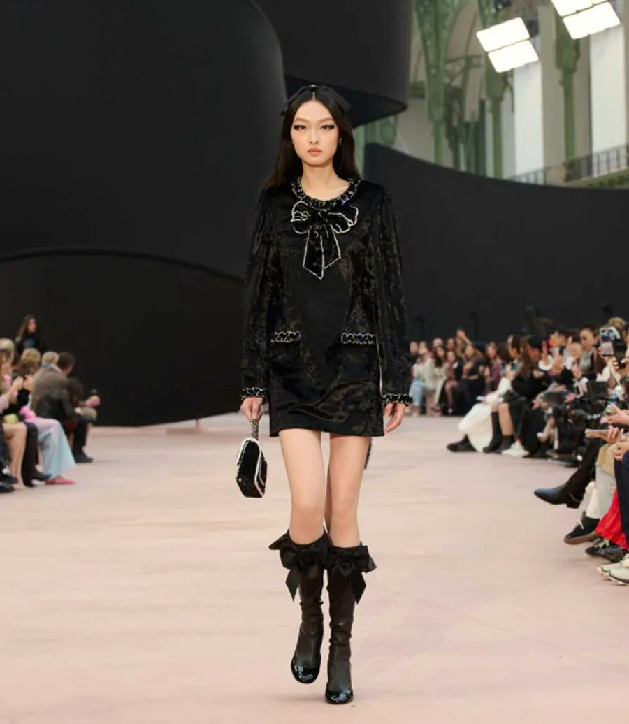 BST Chanel Thu/Đông 2025: Hành Trình Cuối Trước Thềm Kỷ Nguyên Mới - 47