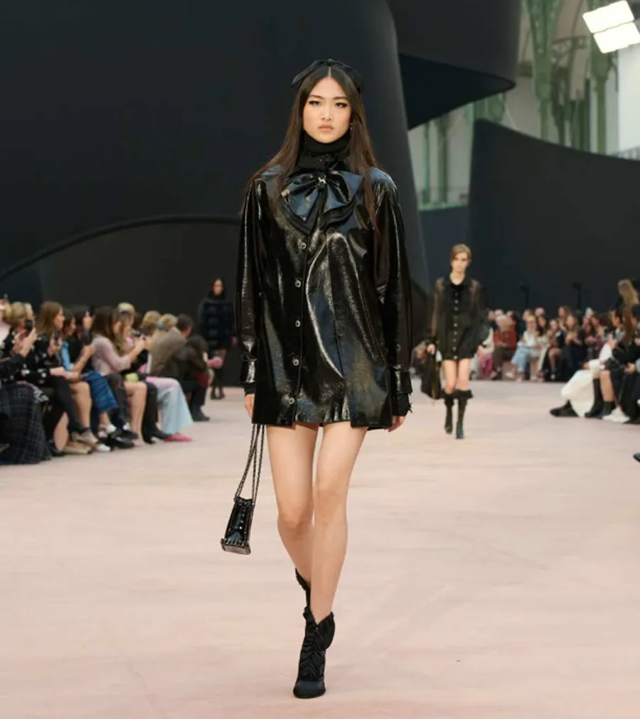 BST Chanel Thu/Đông 2025: Hành Trình Cuối Trước Thềm Kỷ Nguyên Mới - 51