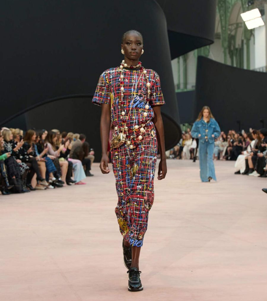 BST Chanel Thu/Đông 2025: Hành Trình Cuối Trước Thềm Kỷ Nguyên Mới - 55