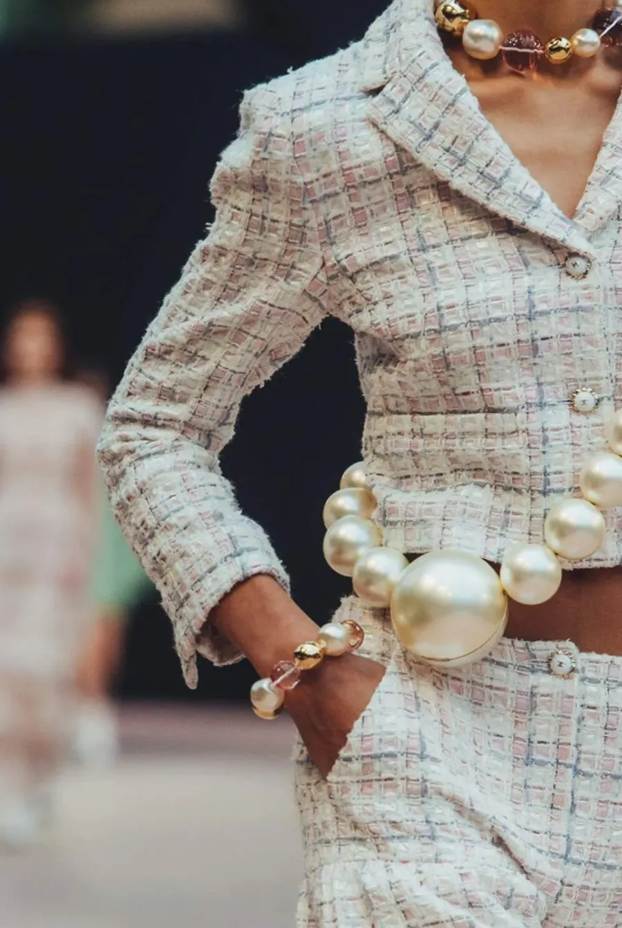 BST Chanel Thu/Đông 2025: Hành Trình Cuối Trước Thềm Kỷ Nguyên Mới - 9