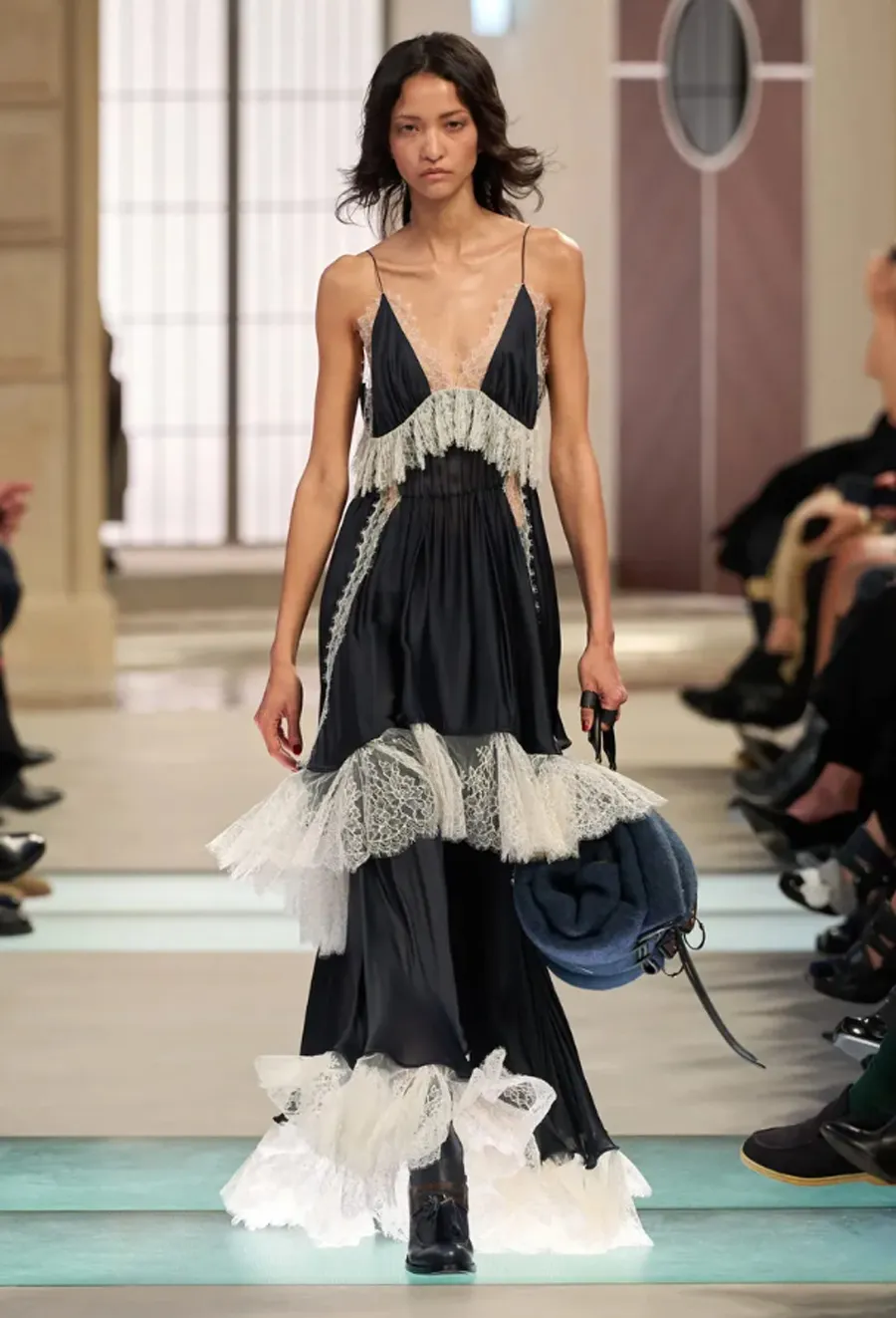 BST Louis Vuitton Thu-Đông 2025