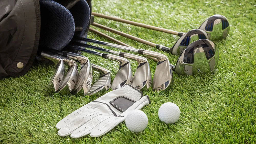 Chơi Golf Cần Chuẩn Bị Gì? Bộ Dụng Cụ Chơi Golf Đầy Đủ Cho Người Mới