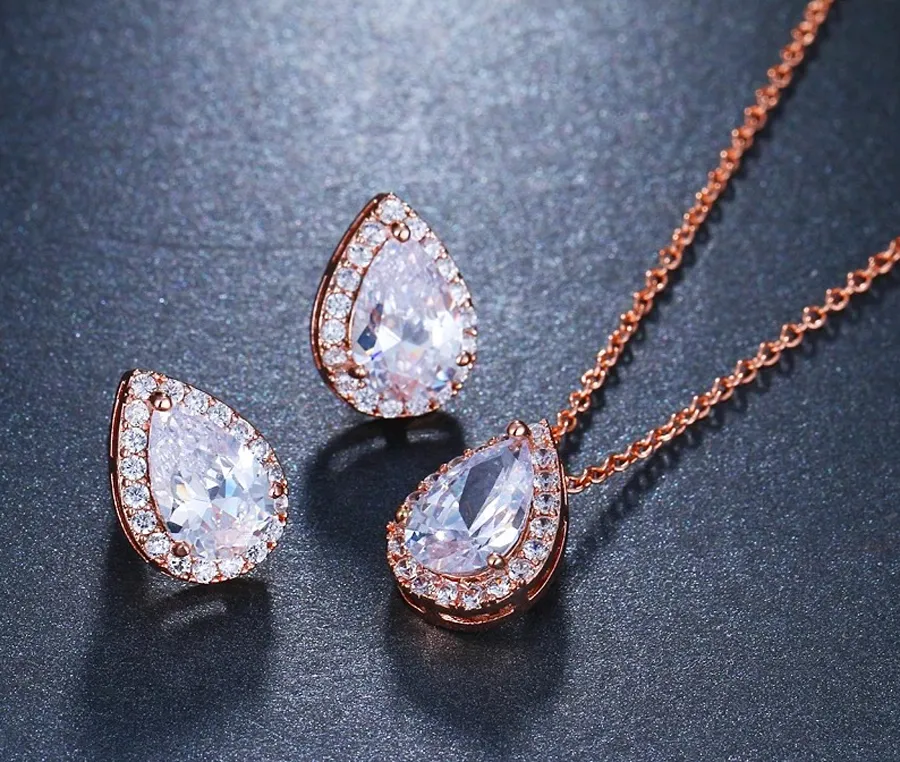 Zircon là đá gì? Cách phân biệt, ứng dụng và ý nghĩa phong thủy