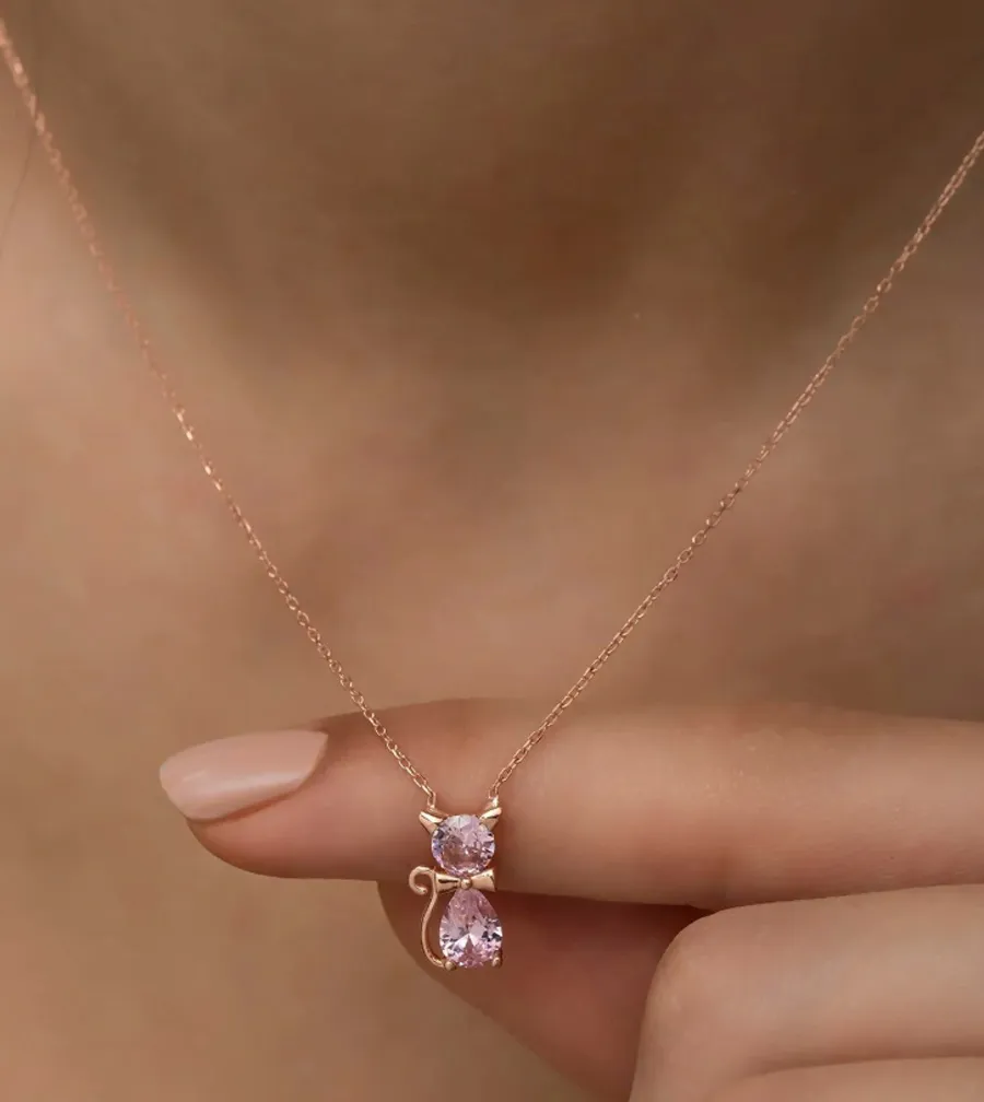 Zircon là đá gì? Cách phân biệt, ứng dụng và ý nghĩa phong thủy