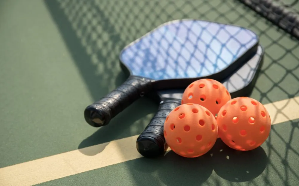 Tổng Hợp Các Dụng Cụ Cơ Bản Không Thể Thiếu Khi Tập Pickleball